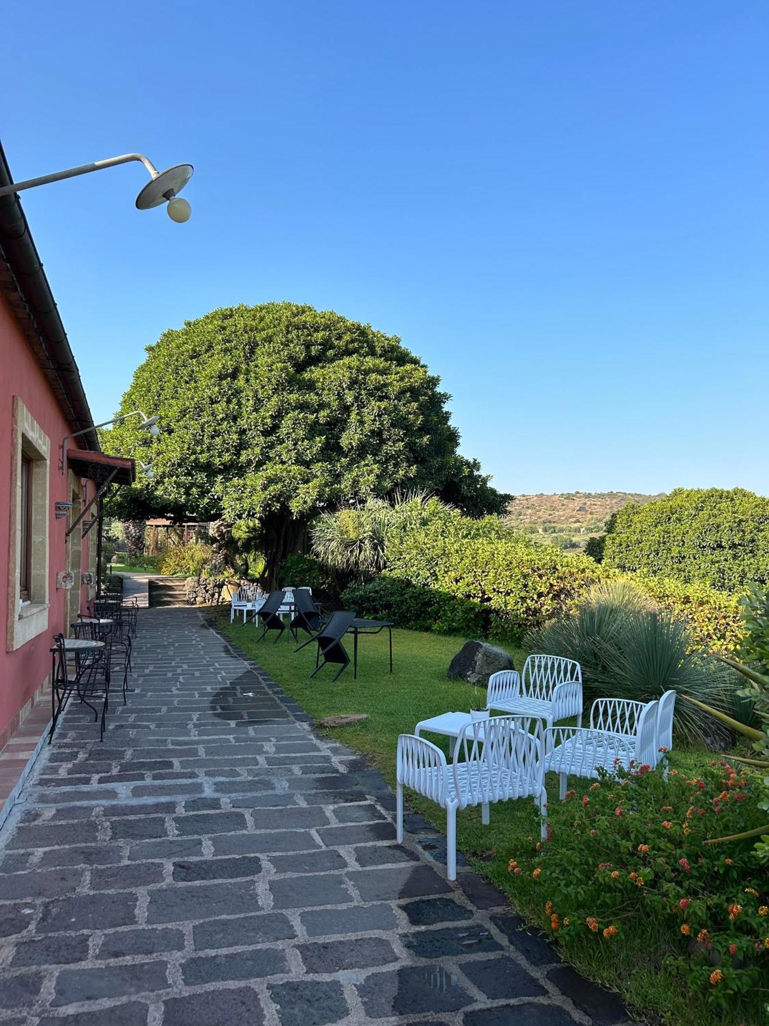 Hotel Borgo Nocchiara Carlentini Exterior foto