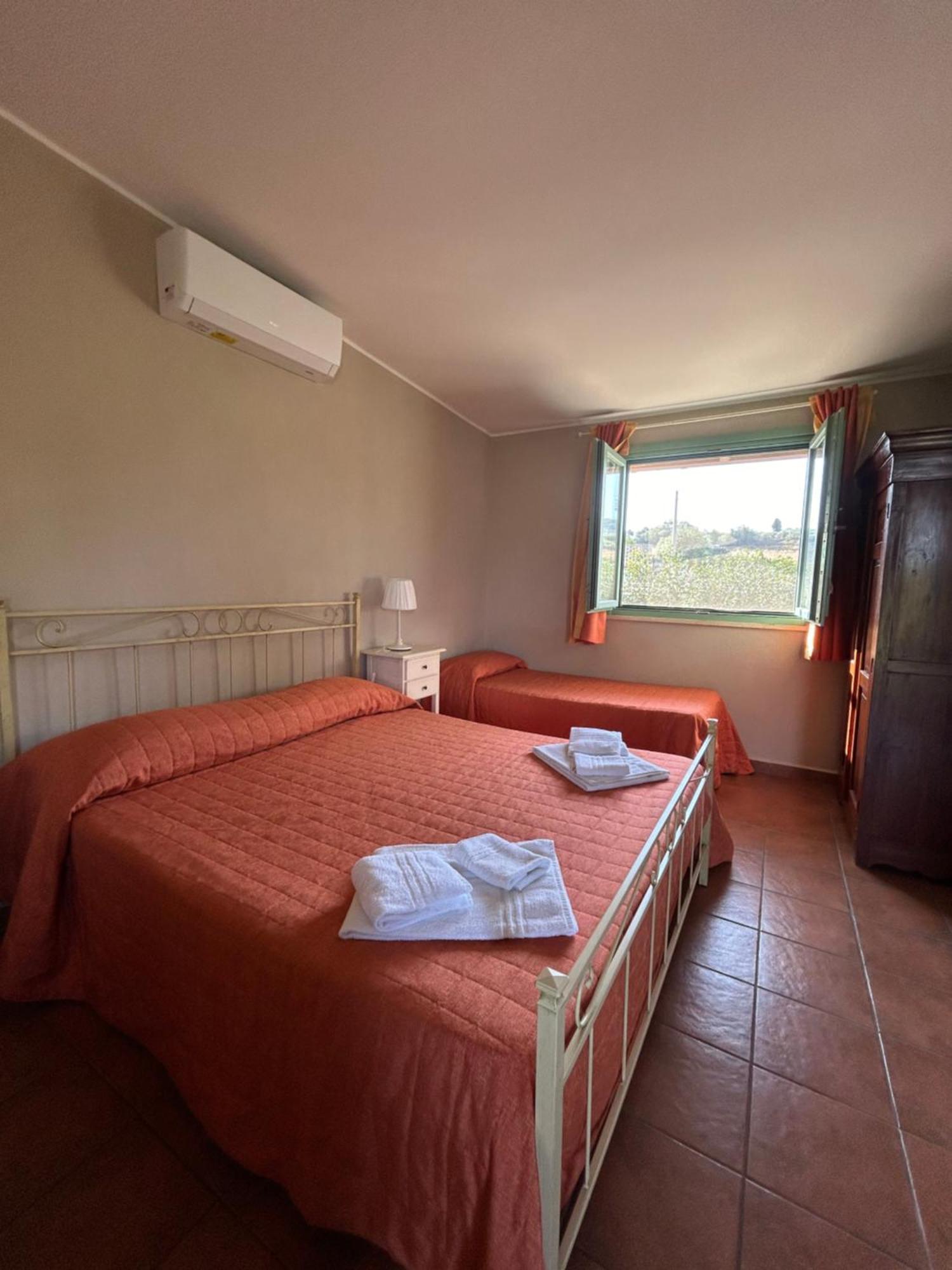 Hotel Borgo Nocchiara Carlentini Exterior foto