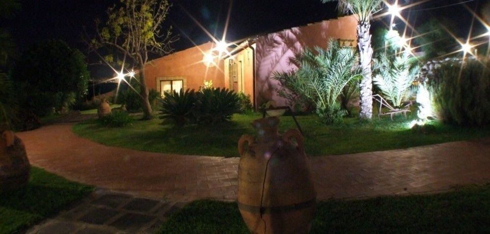 Hotel Borgo Nocchiara Carlentini Exterior foto